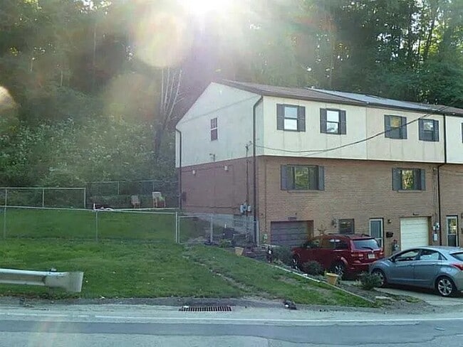 Building Photo - 4588 E Willock Rd