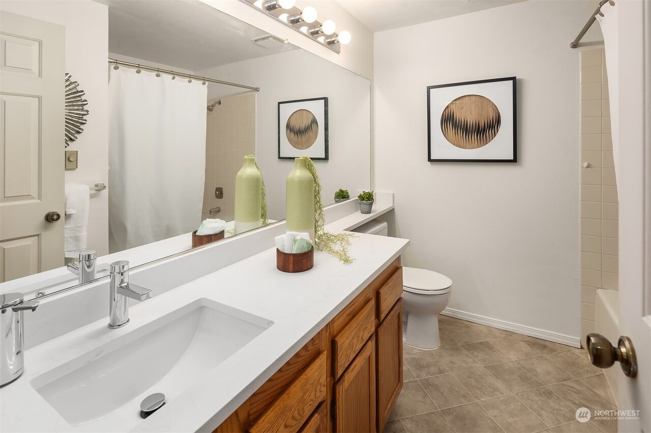 Building Photo - 15175 Sunwood Blvd