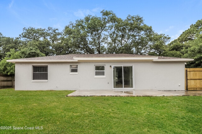 Building Photo - 2495 E Sherwood Cir