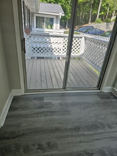 Patio attached to sunroom - 1605 Vicksburg Pl