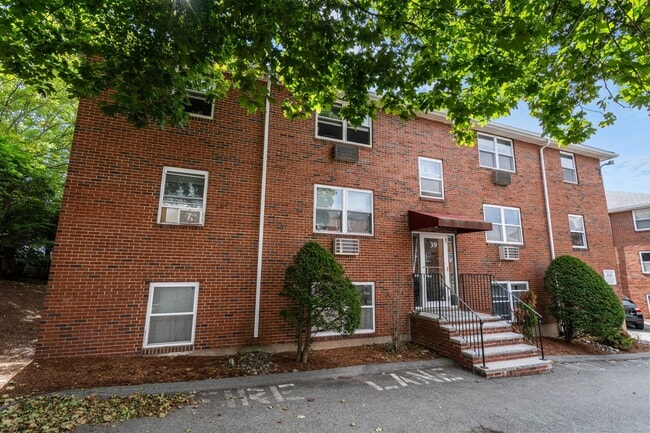Building Photo - 39 Montvale Ave