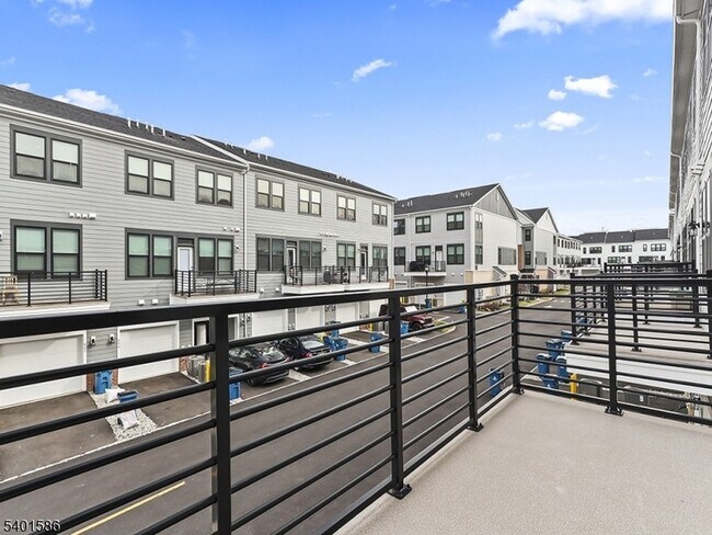 Building Photo - 715 Parker Blvd