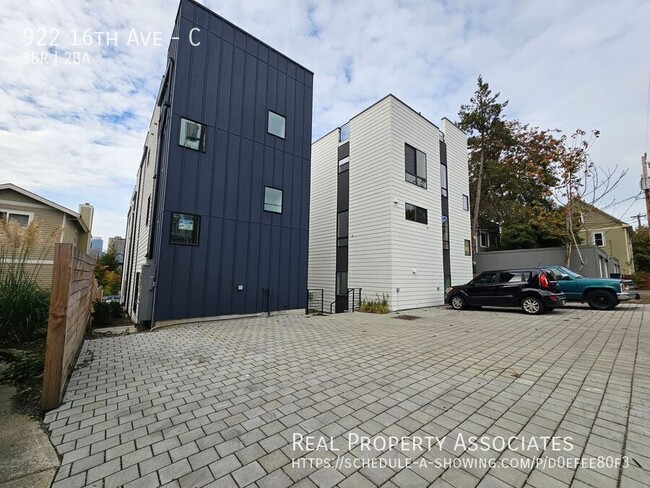Building Photo - 922 16th Ave