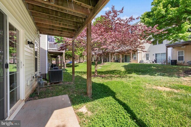 Building Photo - 8341 Broderick Cir