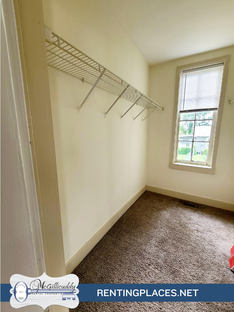 Building Photo - 2097 Heckle St