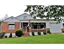 Building Photo - 918 Harding Ave