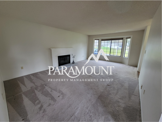 Building Photo - 3 Bedroom Oasis in Port Orchard!