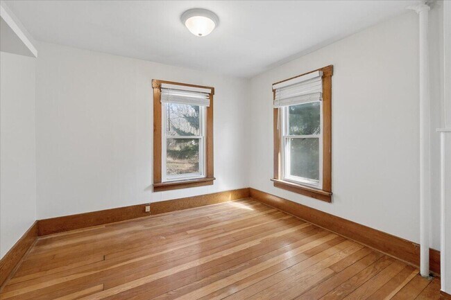 Building Photo - 751 Holmes Rd