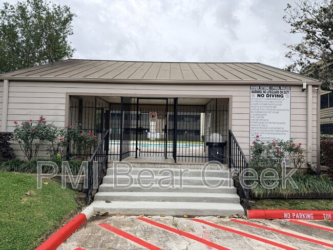 Building Photo - 3045 Walnut Bend Ln