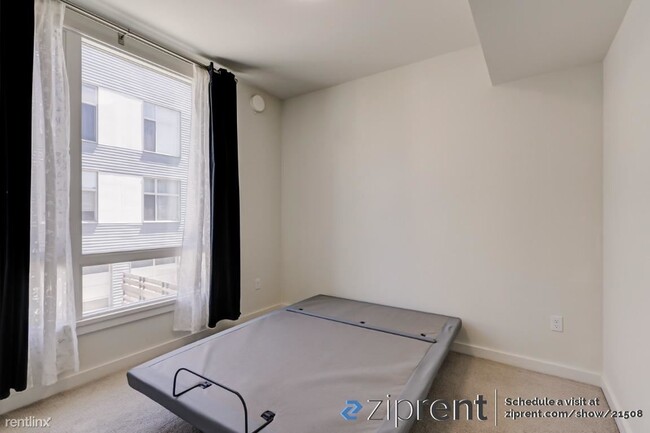 Building Photo - 1 br, 1 bath Condo - 555 Innes Ave, San Fr...