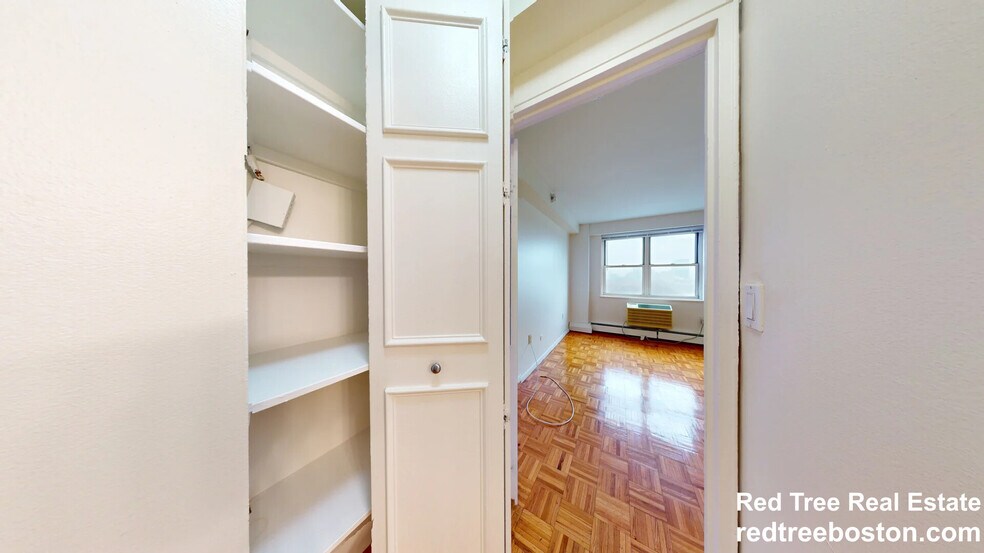 Building Photo - 175 Freeman St