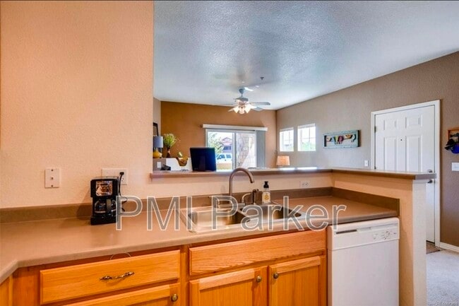 Building Photo - 9369 Amison Cir