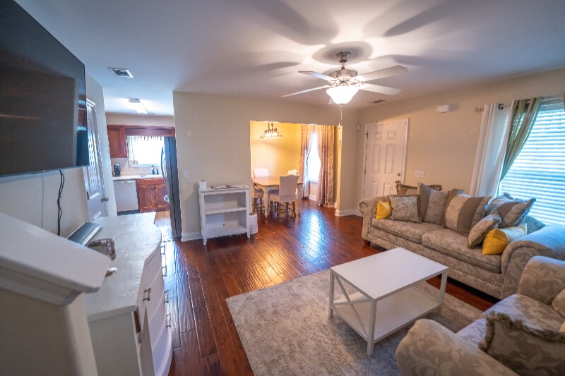 Building Photo - 29 Ristona Dr