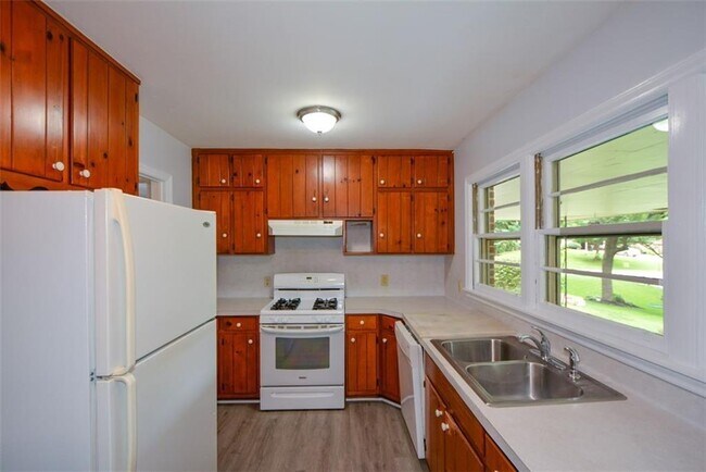 Building Photo - 1376 Woodbine St