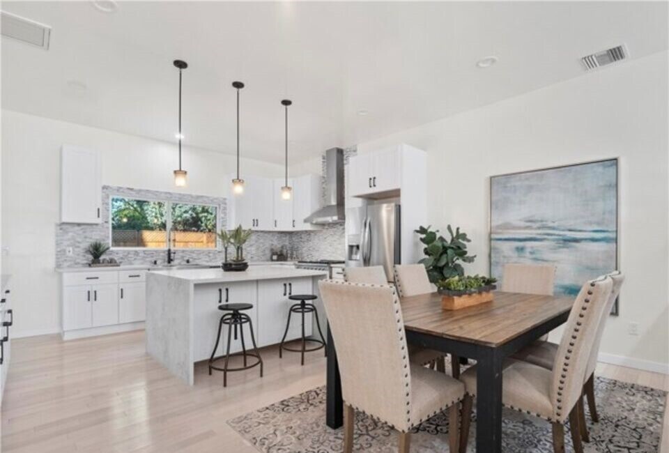 Building Photo - 17601 Rhoda St