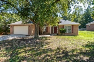 Building Photo - 3920 Nantucket Cir