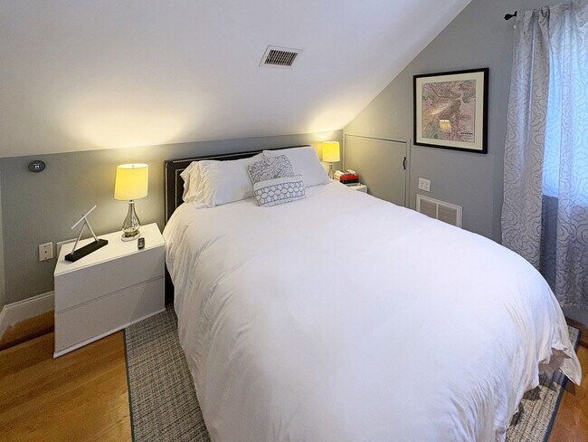 Building Photo - 247 Savin Hill Ave
