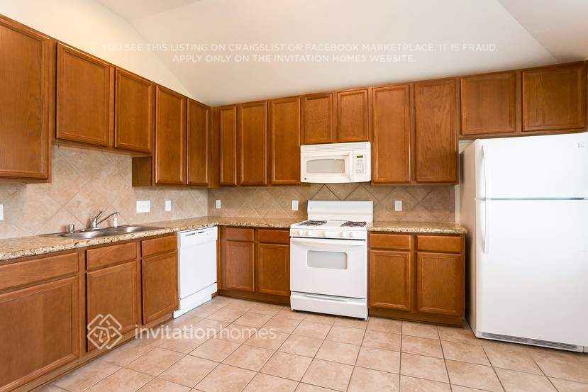 Building Photo - 5802 Le Carpe Plantation Ct