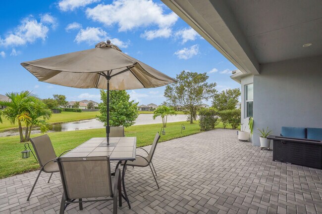Building Photo - 16074 Whippoorwill Cir