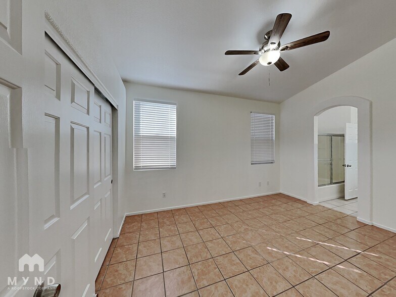 Building Photo - 9540 Ensworth St