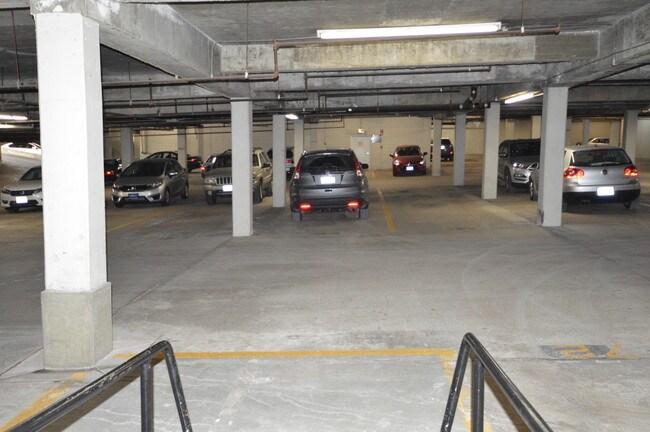 Building Photo - 125 Pleasant St