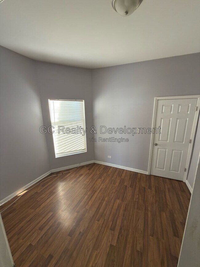 Building Photo - 6620 S Drexel Ave