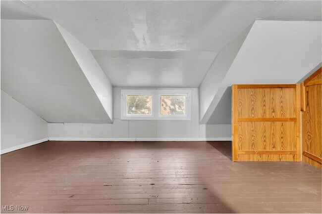 Building Photo - 3865 W 16th St