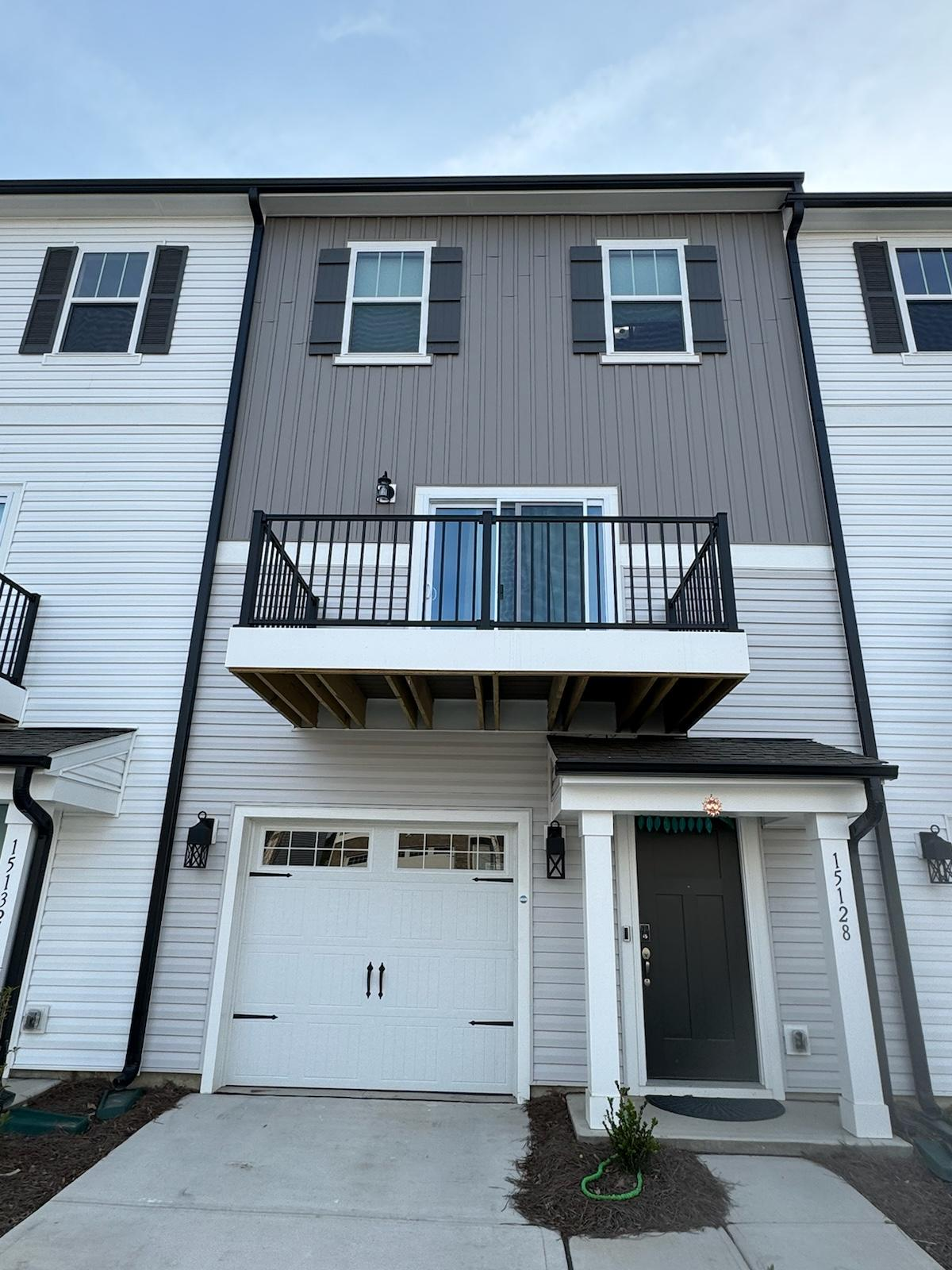 Building Photo - Room in Townhome on Scoter St