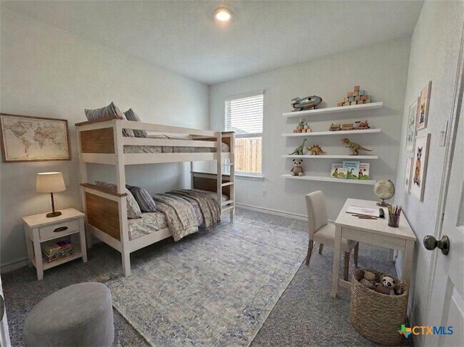 Building Photo - 936 Heartseed Ave