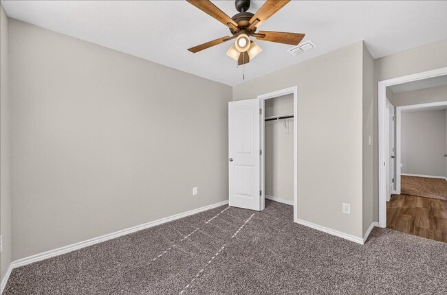 Building Photo - 8133 Cattlemen Dr