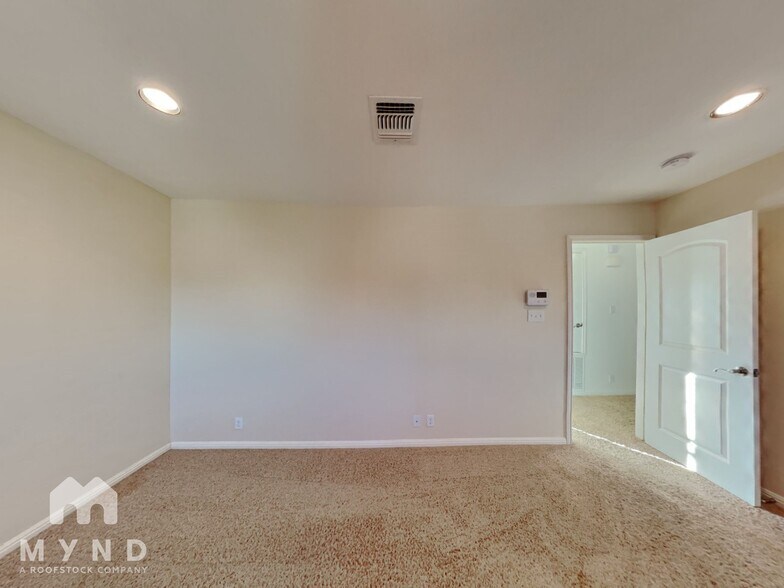 Building Photo - 3415 Old Spanish Trail