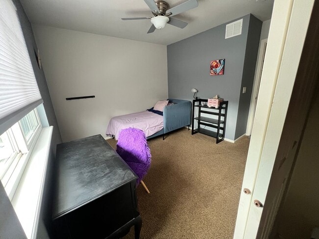 Building Photo - August 2025 - SFH 3 Bedroom + Bonus Room &...