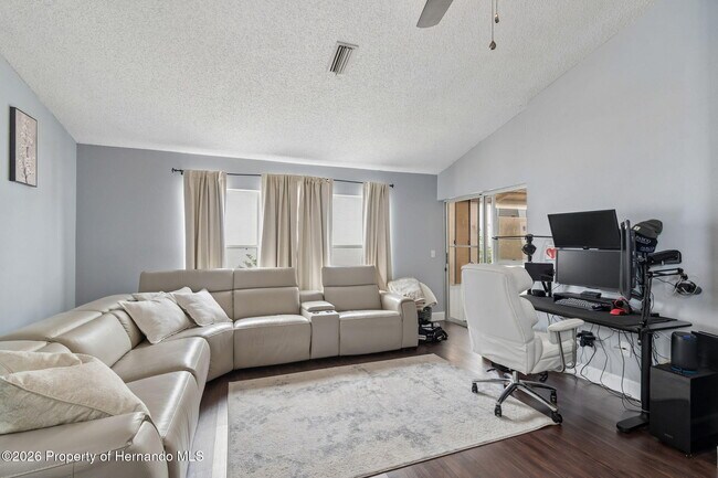 Building Photo - 10454 Casa Grande Cir