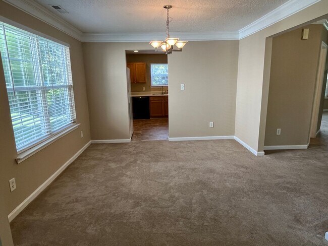 Building Photo - 10410 Pickerel Ln