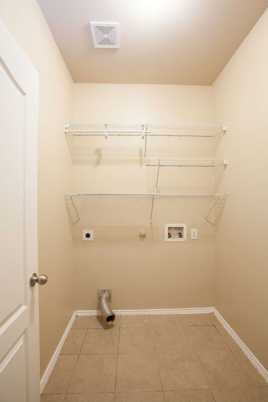 Building Photo - 709 Alder Dr