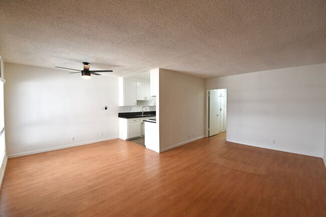 Building Photo - 12050 Tiara St