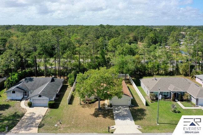 Building Photo - 9 Waywood Pl