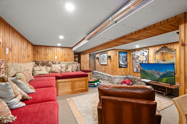 Building Photo - 1 Deer Is Rd