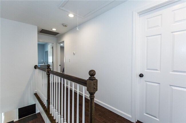 Building Photo - ****Providence – Eastside/Fox Point Single Family - $2,550****