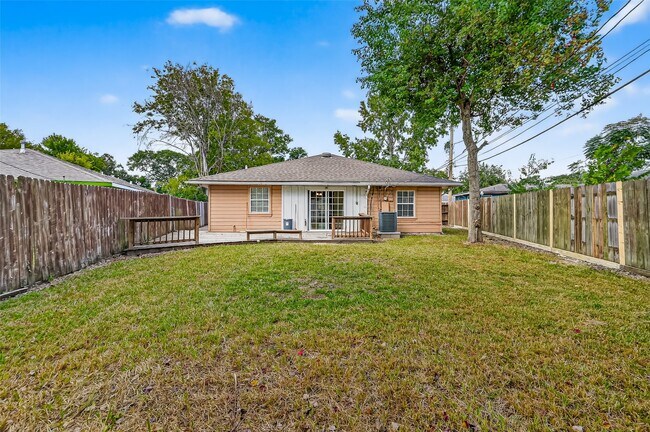 Building Photo - 1111 Choate Cir