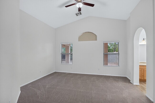 Building Photo - 8998 E Laurie Ann Dr