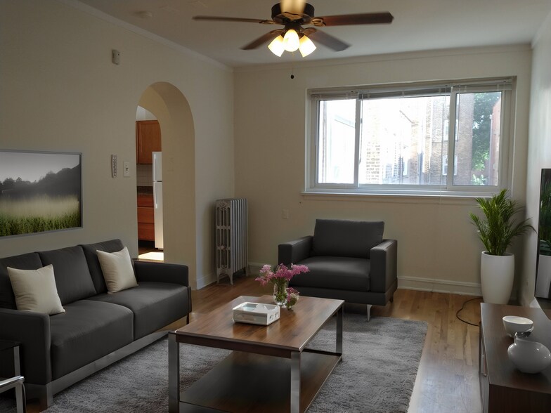 214-open 3/1/2026 - 1528 W Pratt Blvd