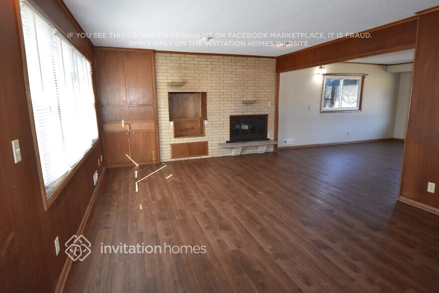 Building Photo - 5245 Triton Dr