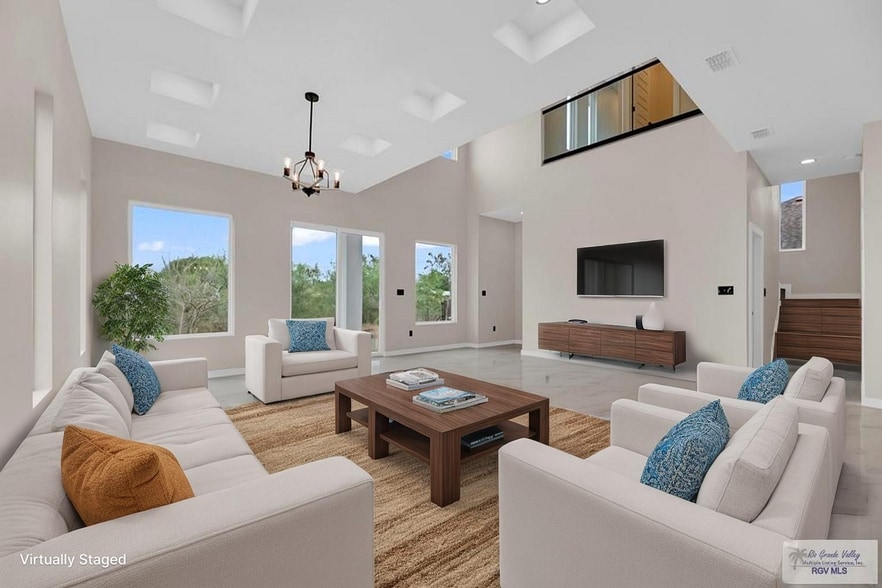 Building Photo - 3330 Calle Bolivia