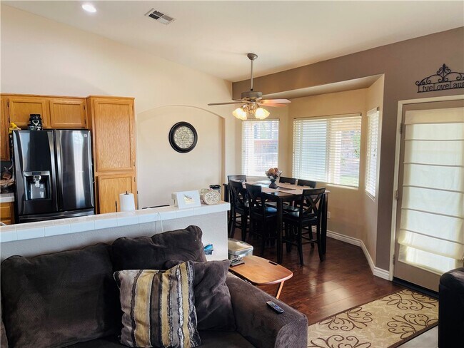 Building Photo - 27613 Vanilla Ct