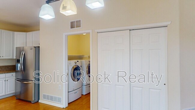 Building Photo - 4656 Canyon Wren Ln