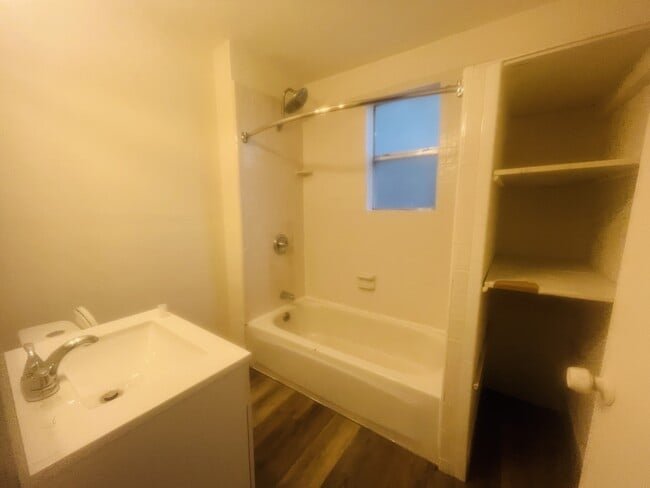Building Photo - 601 Bigbee Dr