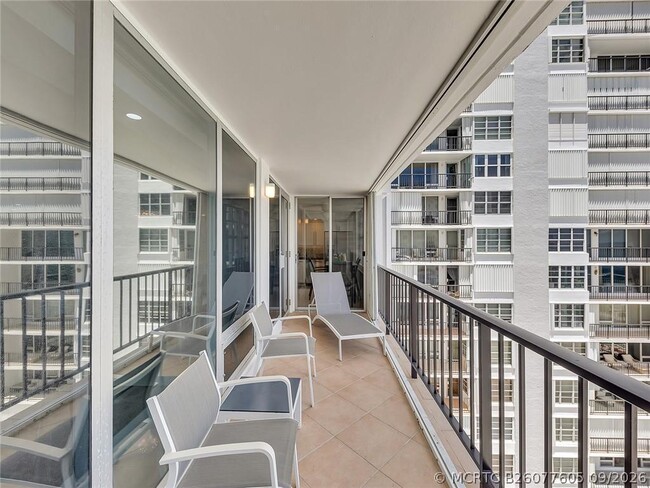 Building Photo - 4280 Galt Ocean Dr