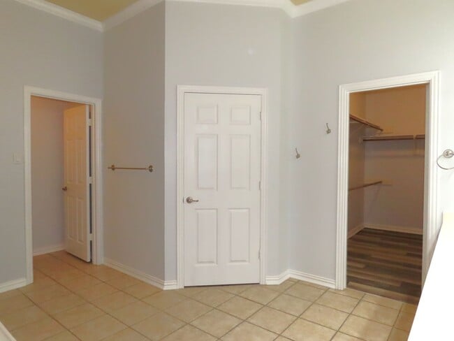 Building Photo - Coming Soon!! South Tyler, Stunning 4 Bedroom. 3.5 Downstairs Master Suite!!