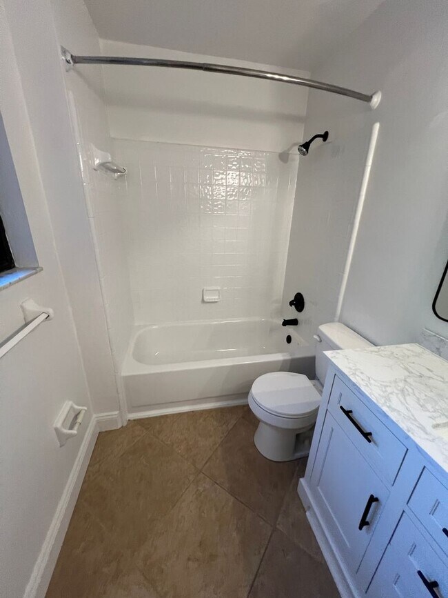 Building Photo - 5745 SW 10th Pl